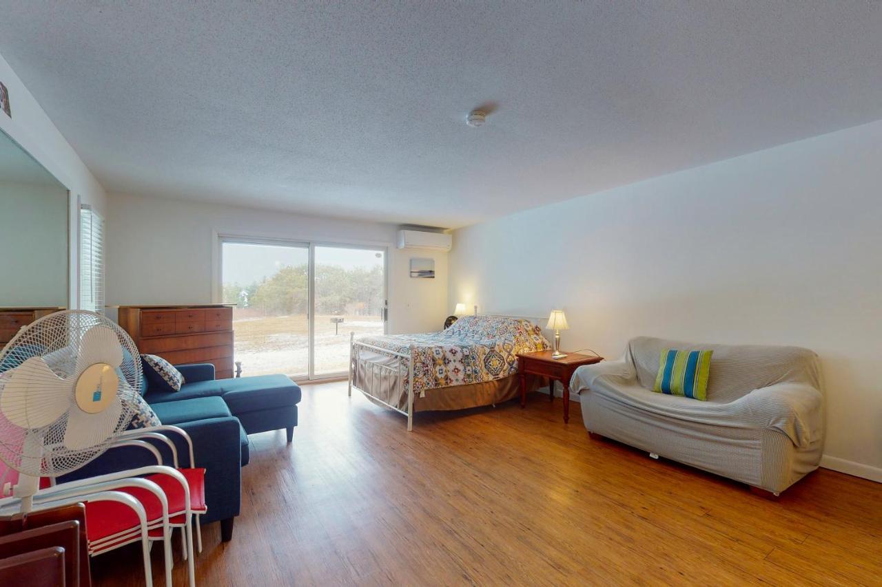 Large Studio With Patio And Pool North Truro Exterior foto